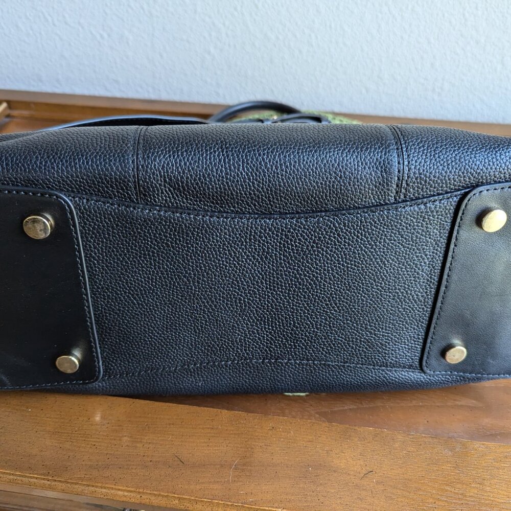 Michael Kors Black Satchel Lg with Gold hardware - Picture 6 of 9